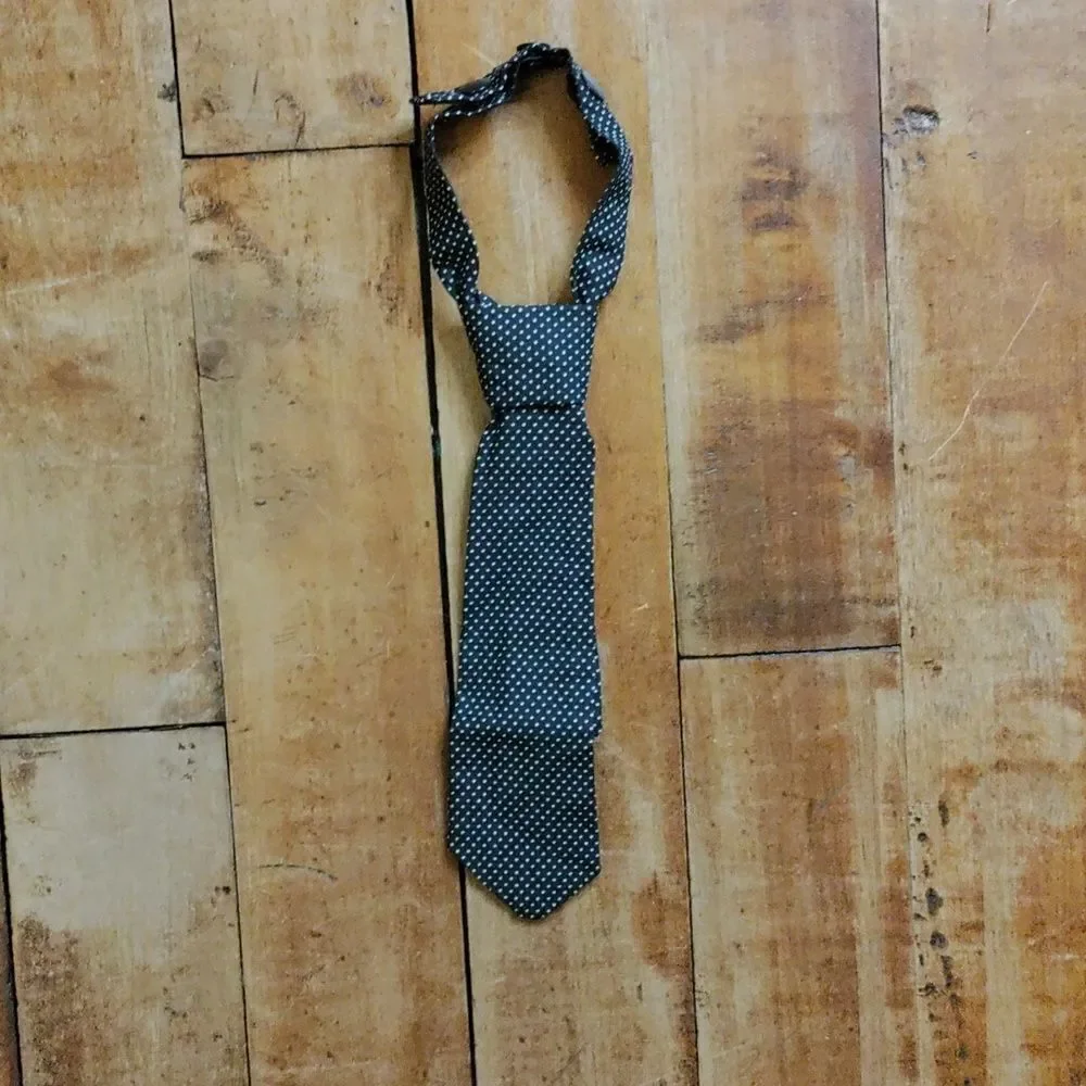 Unlisted stylish brown
